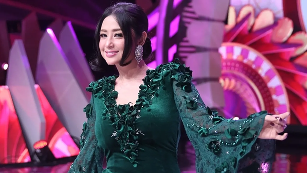 Singgung Soal Perilaku dan Kinerja Buruk Mantan ART, Dewi Perssik: Lebih Baik Pelihara Kucing