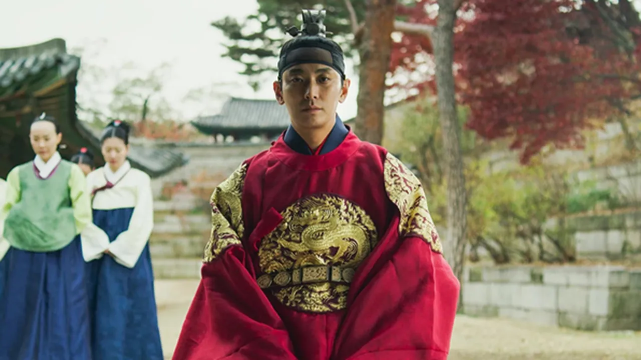 Sinopsis Drama 'KINGDOM' Episode 1, Raja Sudah Wafat Angin Baru Akan Bertiup