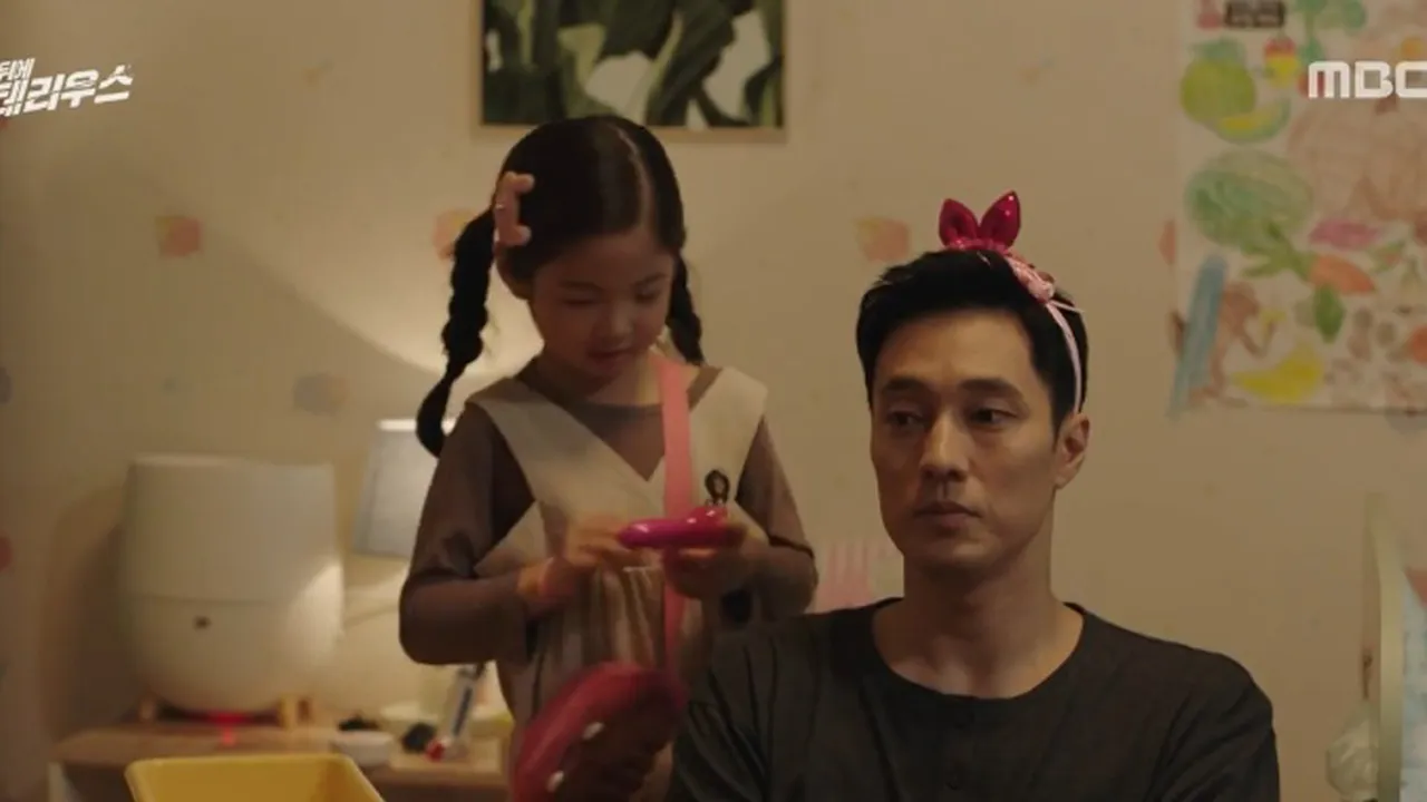 Sinopsis Drama TERIUS BEHIND ME Episode 2, So Ji Sub Jadi Babysitter Si Kembar