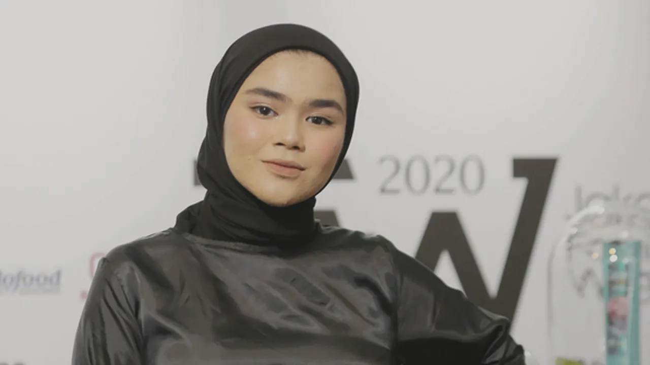 Sivia Azizah Selalu Beli Sepatu Sneakers Harga Retail Sivia Azizah Selalu Beli Sepatu Sneakers Harga Retail