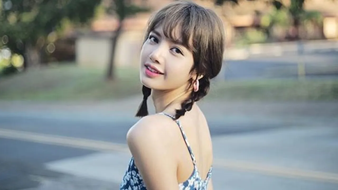Snack Kesukaan Lisa BLACKPINK yang Selalu Dibawa Dari Thailand, Apa Ya?