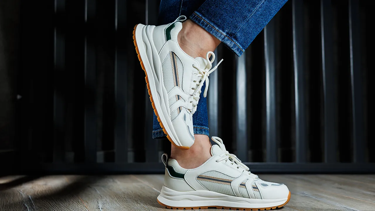 Sneakers Kekinian yang Lagi Jadi Andalan Gen Z, Wajib Masuk Wishlist!