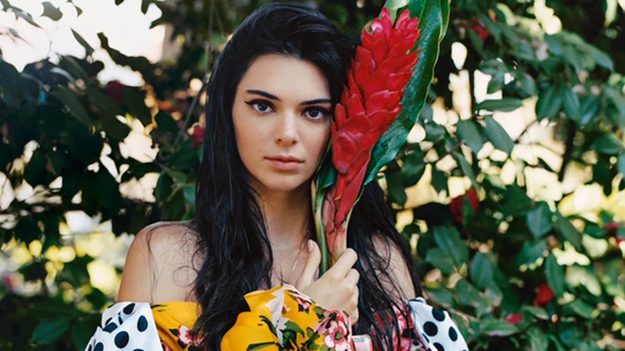 Soal Rumor Pacaran dengan Ben Simmons, Kendall Jenner Mengaku Bakal Tunangan