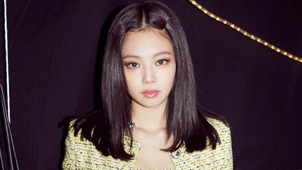 Sosok Lucu dan Gemas Ini Bikin Jennie BLACKPINK Makin Senang Saat Syuting MV 'Ice Cream'
