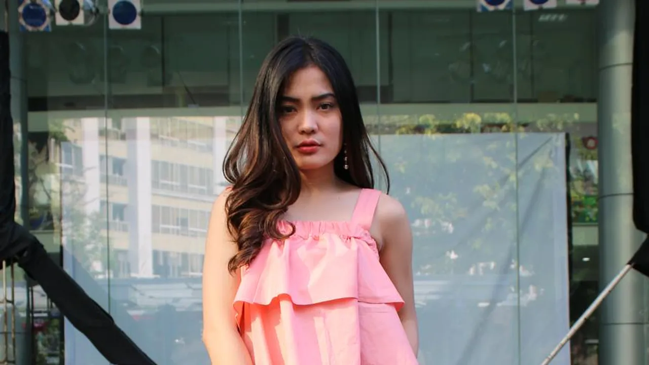 Ikuti Jejak Kakaknya, Stefany Danasia Rambah Musik Dangdut