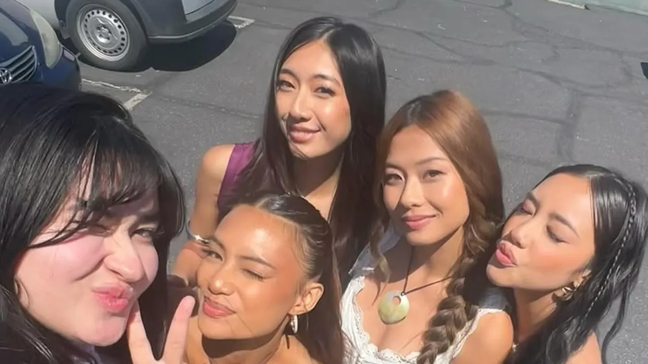 Stephanie Poetri Anak Titi DJ Produseri Lagu Remix dari no na Berjudul Sizzle