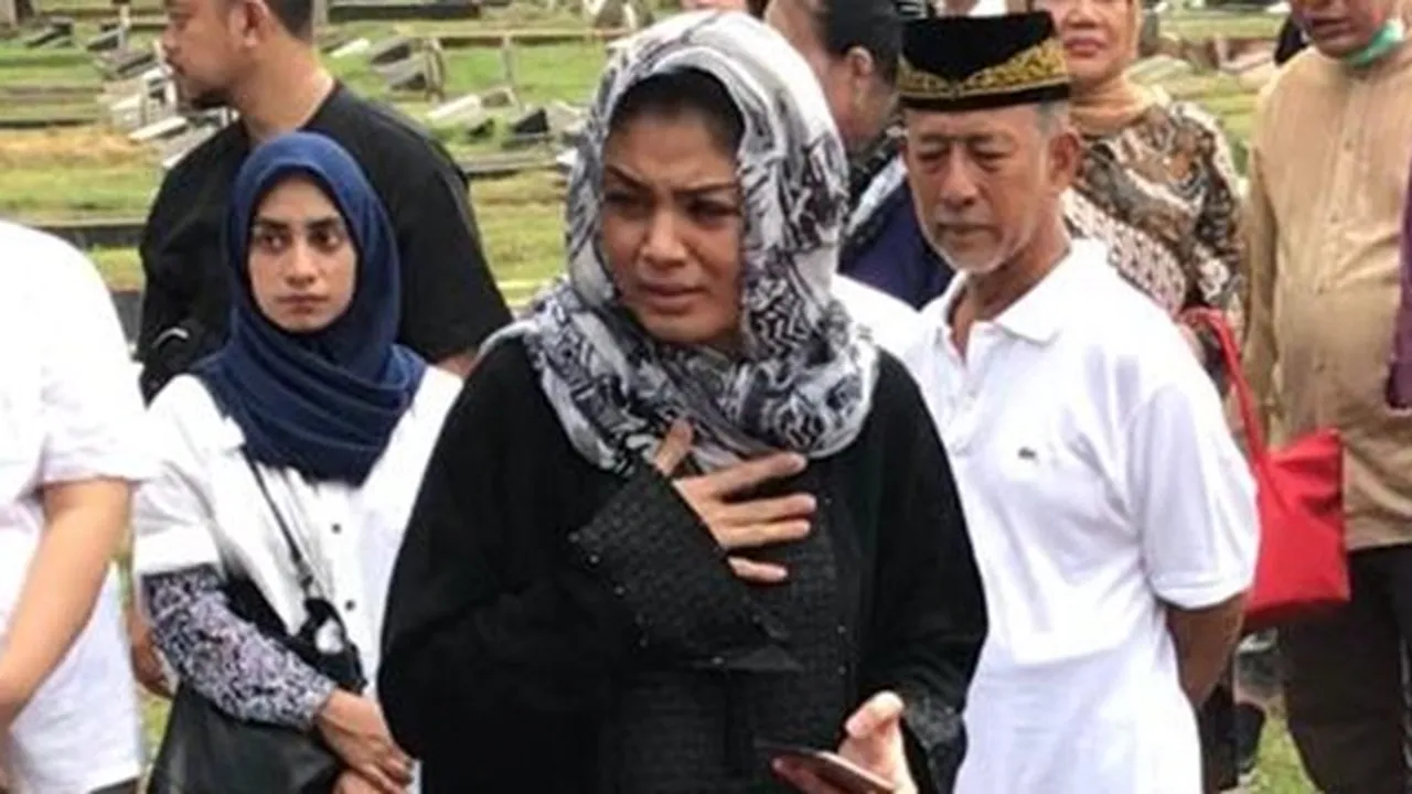 Suami Meninggal, Intan RJ Berharap Bisa Kuat dan Tegar Besarkan Dua Anaknya