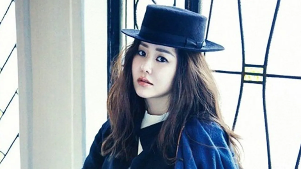 Sudah Berusia 50 Tahun, Paras Go Hyun Jung Masih Baby Face dan Bikin Iri Para Wanita