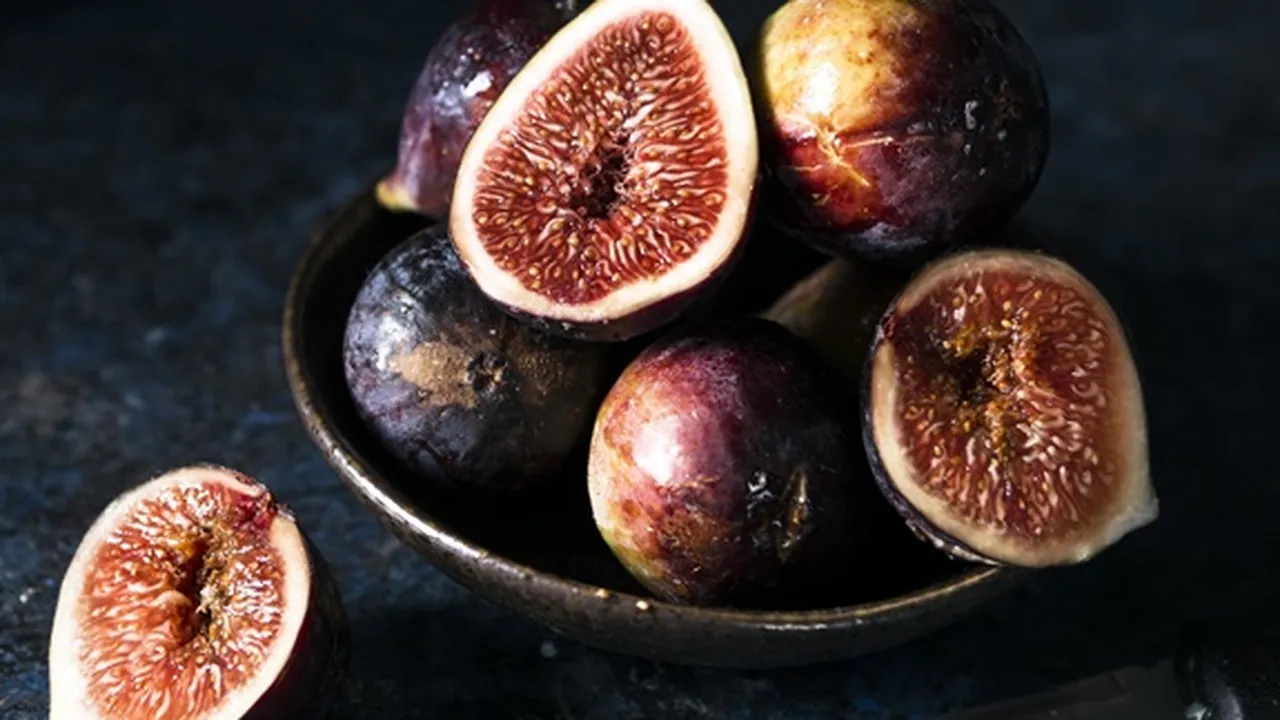 Sudah Coba? Ini 8 Jenis Buah Tin Paling Enak, Manis, dan Menyegarkan