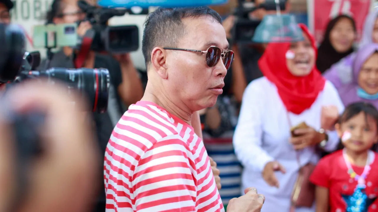 Sudah Dianggap Keluarga, Karyawan Ungkap Sosok Abdul Rozak Ayah Ayu Ting Ting yang Suka Bercanda Tapi Tegas