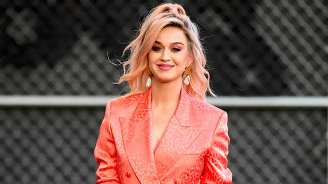 Sudah Hamil, Pernikahan Katy Perry & Orlando Bloom Diundur Gara-Gara Virus Corona Sudah Hamil, Pernikahan Katy Perry & Orlando Bloom Diundur Gara-Gara Virus Corona