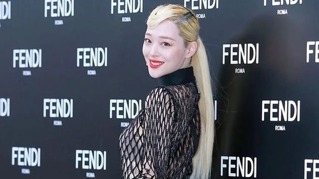 Sulli Eks f(x) Dikabarkan Meninggal Dunia di Apartemennya