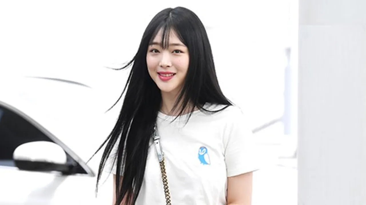 Sulli Pernah Datangi Pastor Curhat Soal Depresi yang Dideritanya