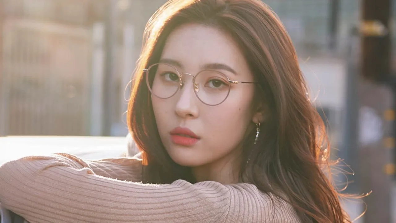 Sunmi Lawan Komentar Jahat Lewat Jalur Hukum, Agensi Minta Bantuan Penggemar