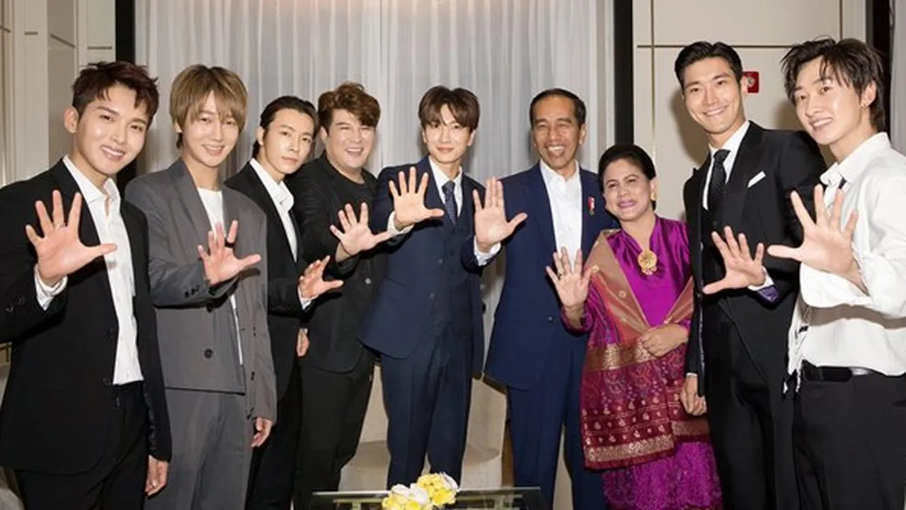 Super Junior Akhirnya Bertemu Jokowi di Korea, Bikin Staf Presiden Bingung