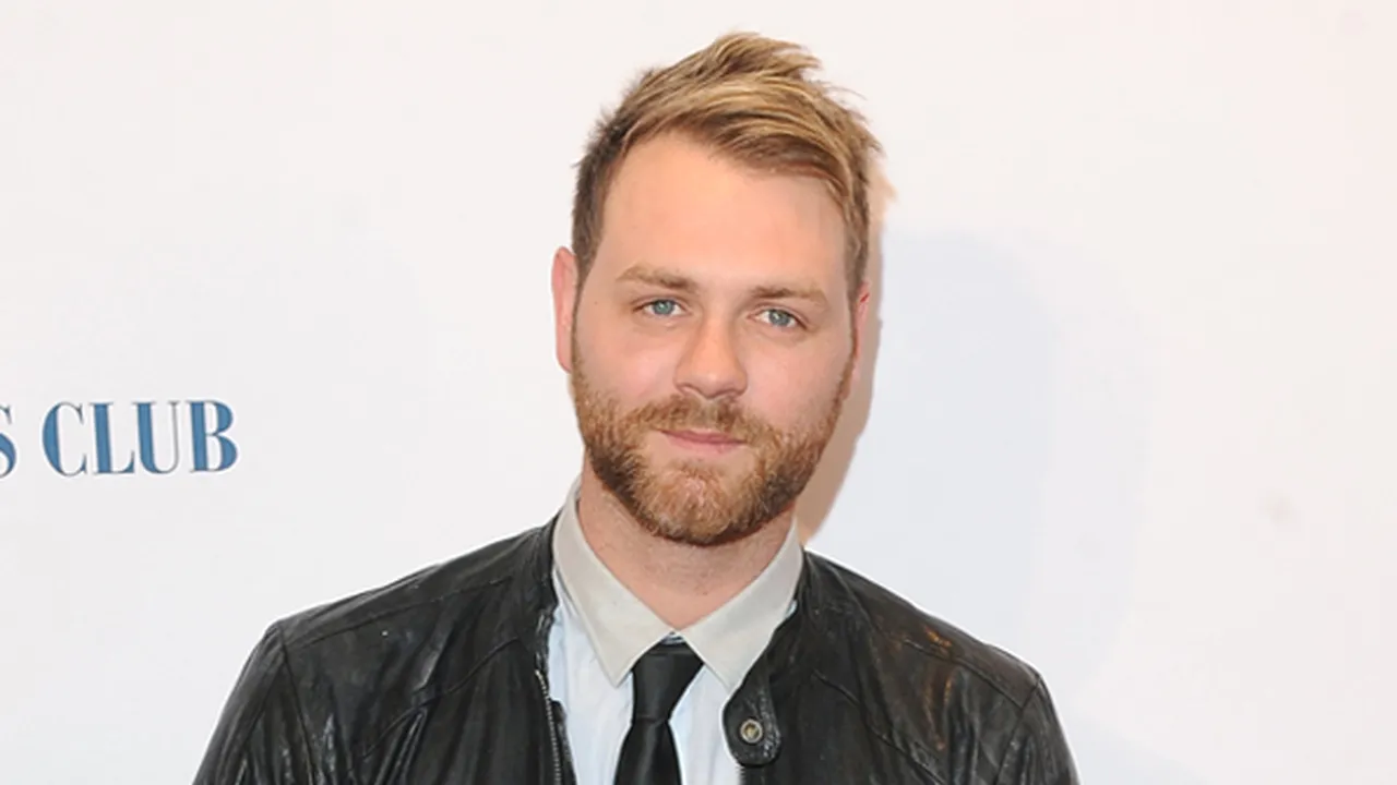 'Superman' dan Brian McFadden eks Westlife Ingin Hajar 'Egg Boy' yang Viral