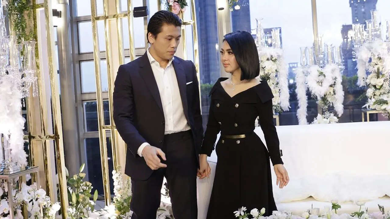 Syahrini Rilis Single 'Restu', Lirik Penuh Makna Karya Melly Goeslaw