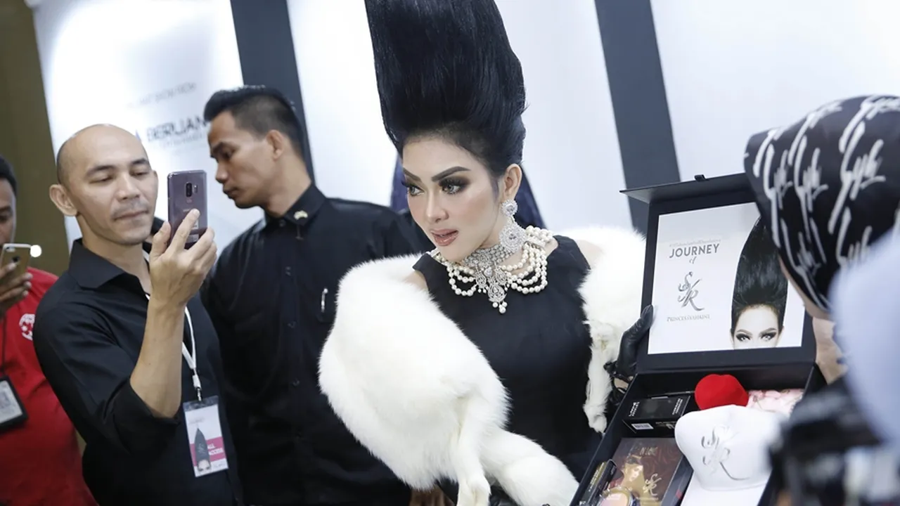 Syahrini Ungkap Alasan Kenapa Dirinya Masih Jomblo Hingga Saat Ini Syahrini Ungkap Alasan Kenapa Dirinya Masih Jomblo Hingga Saat Ini
