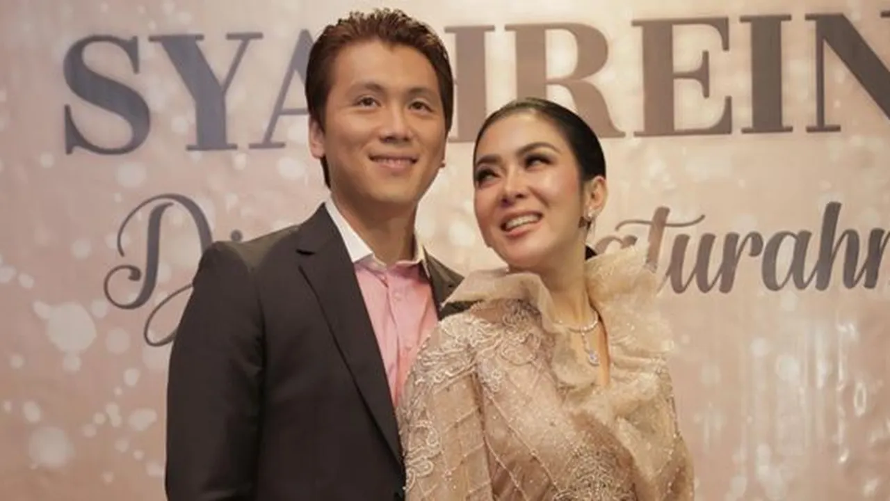 Syahrini Ungkap Dirinya dan Suami Sama-Sama Suka Pakai Kaos Oblong, Tapi Reino Barack Ada Langkanya