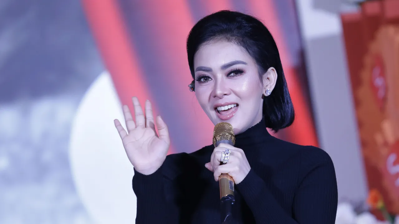 Syahrini Ungkap Jika Dirinya Jijik Kepada Hotman Paris Hutapea Dalam Acara Ini