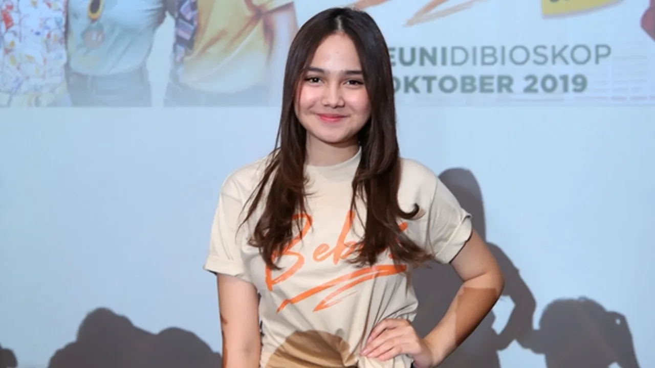 Syifa Hadju Rela Mengecat Rambut Subuh-Subuh, Demi Apa?