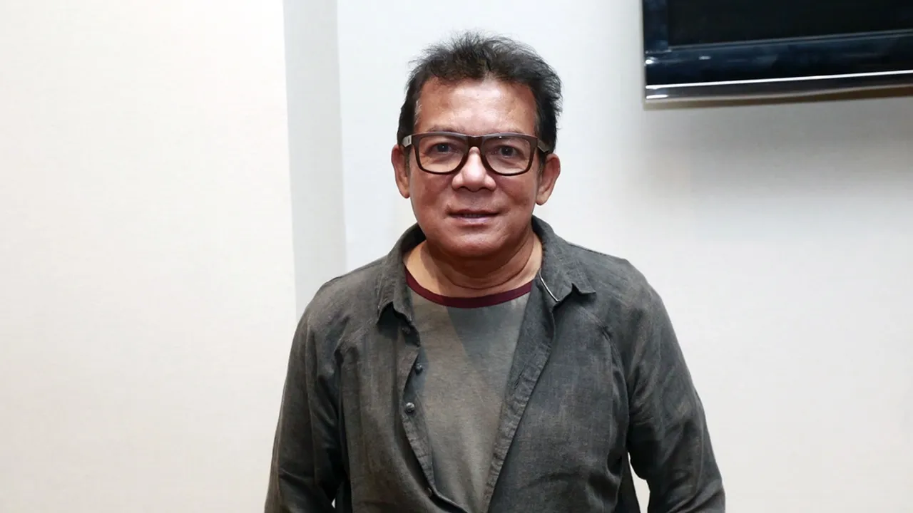 Syok Dapat Kabar Eeng Saptahadi Berpulang, Mathias Muchus Tidak Bisa Tidur Syok Dapat Kabar Eeng Saptahadi Berpulang, Mathias Muchus Tidak Bisa Tidur