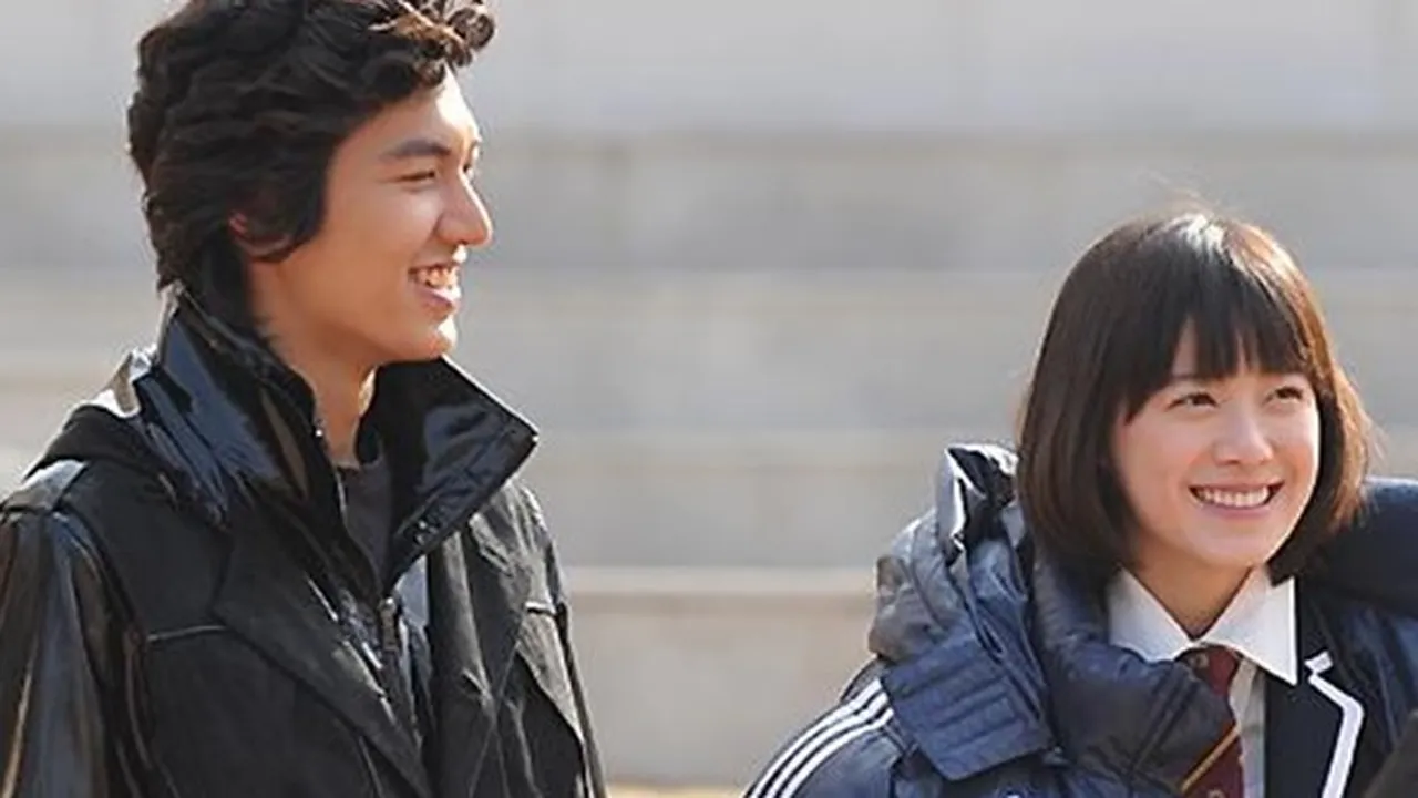 Syuting dengan Lee Min Ho di Luar Negeri, Goo Hye Sun Diputusin Pacar