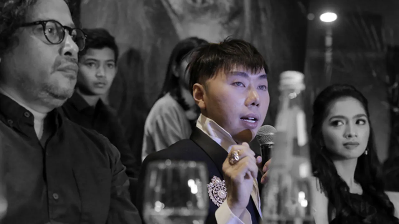 Syuting Layar Lebar Perdana, Roy Kiyoshi Temui Hantu Jenis Baru Syuting Layar Lebar Perdana, Roy Kiyoshi Temui Hantu Jenis Baru