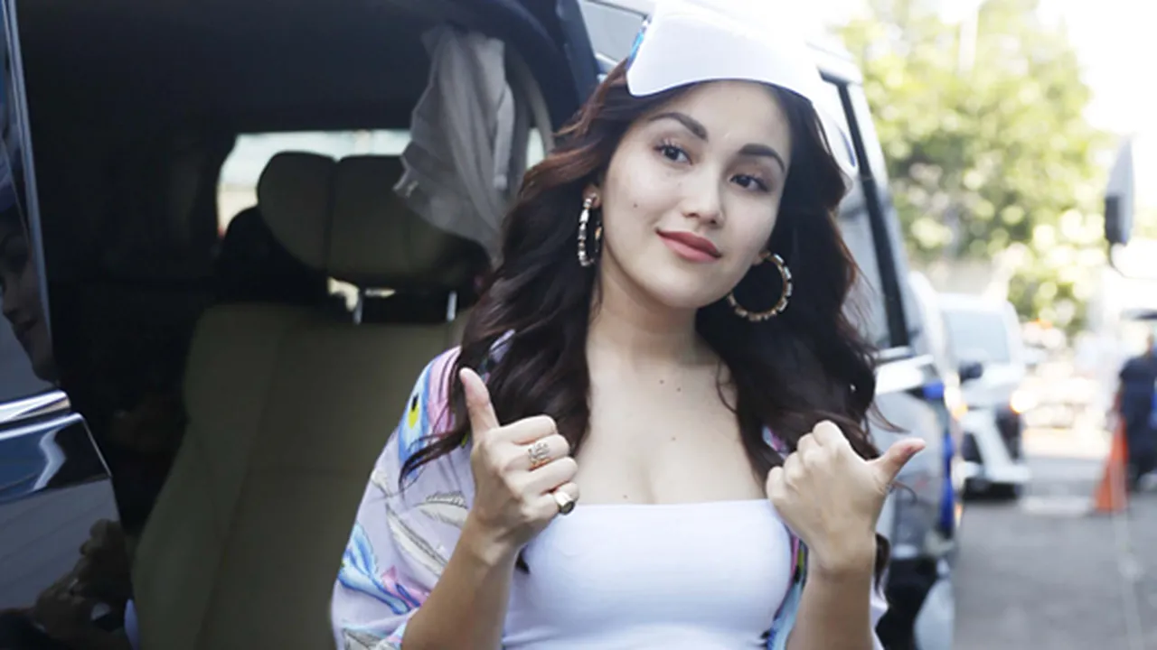 Tajir Melintir, Ayu Ting Ting Sudah Beli Tanah dan Rumah Satu RT di Kampungnya?