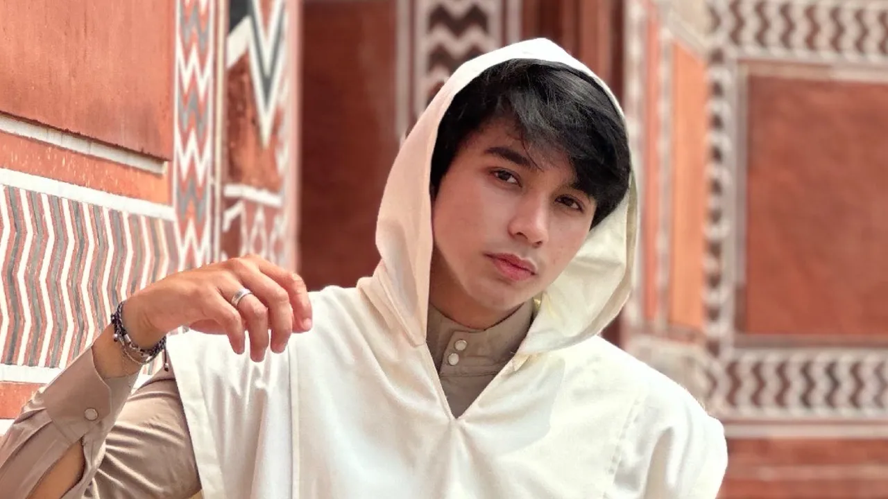 'Tak Bisa TanpaMu Ya Allah' Jadi Single Religi Perdana Ekhsan, Video Klip Digarap Serius di India