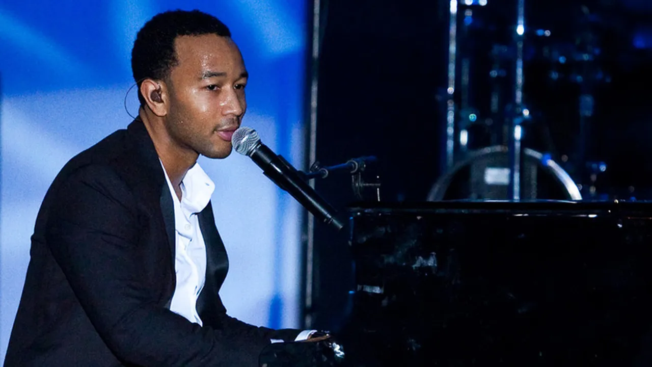 Tak Hanya 'All of Me', Hits John Legend Ini Tak Kalah Ciamik!