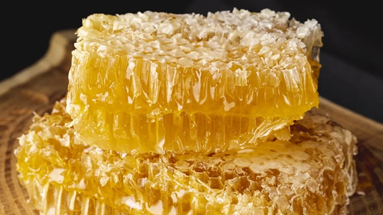 Tak Kalah dari Madu, 7 Manfaat Sarang Lebah Bagi Kesehatan