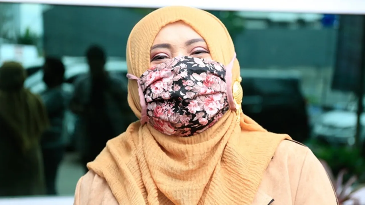Tak Punya Job Selama Pandemi Covid-19, Ini Yang Dilakukan Evie Tamala Untuk Bertahan Hidup