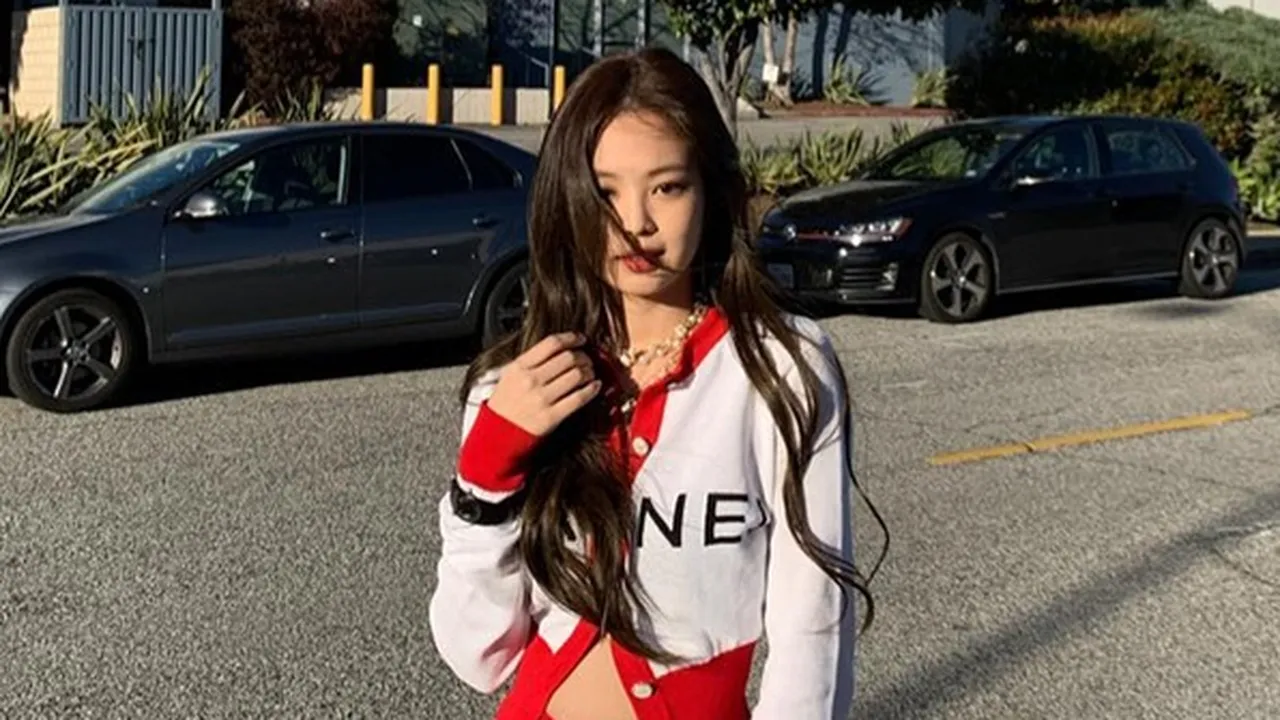 Tak Senyum Saat di Bandara, Jennie BLACKPINK Dikritik Media dan Netizens