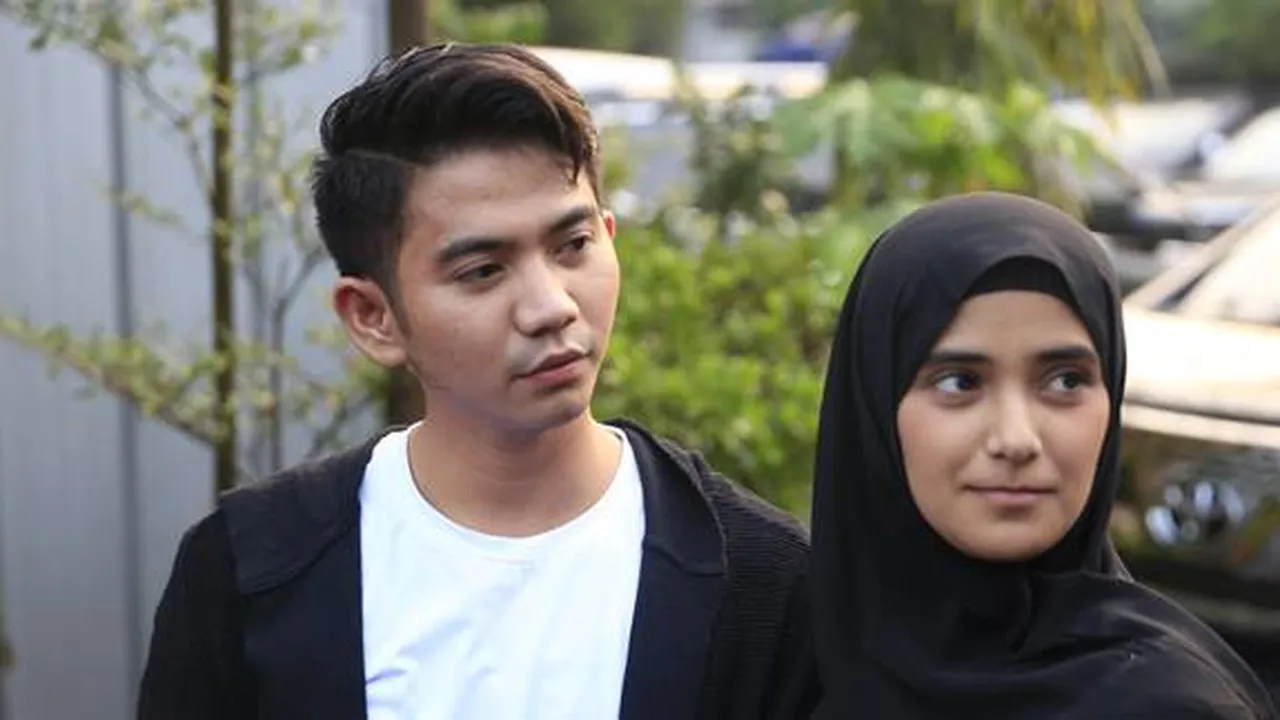 Tak Tunda Kehamilan, Rizki DA dan Sang Istri Berharap Bisa Punya Anak Kembar Tak Tunda Kehamilan, Rizki DA dan Sang Istri Berharap Bisa Punya Anak Kembar