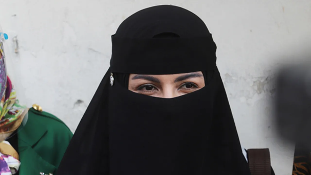 Takut Mati, Alasan Five Vi Akhirnya Putuskan Hijrah dan Bercadar