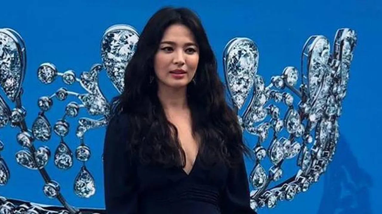 Tampil Cantik dan Penuh Senyum di Monaco, Song Hye Kyo Malah Dihujat