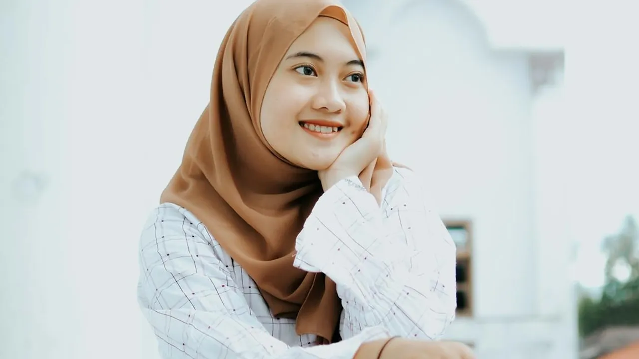 Tampil Stunning, Tips memilih Outfit Lebaran Remaja Hijab Anti-Mainstream!