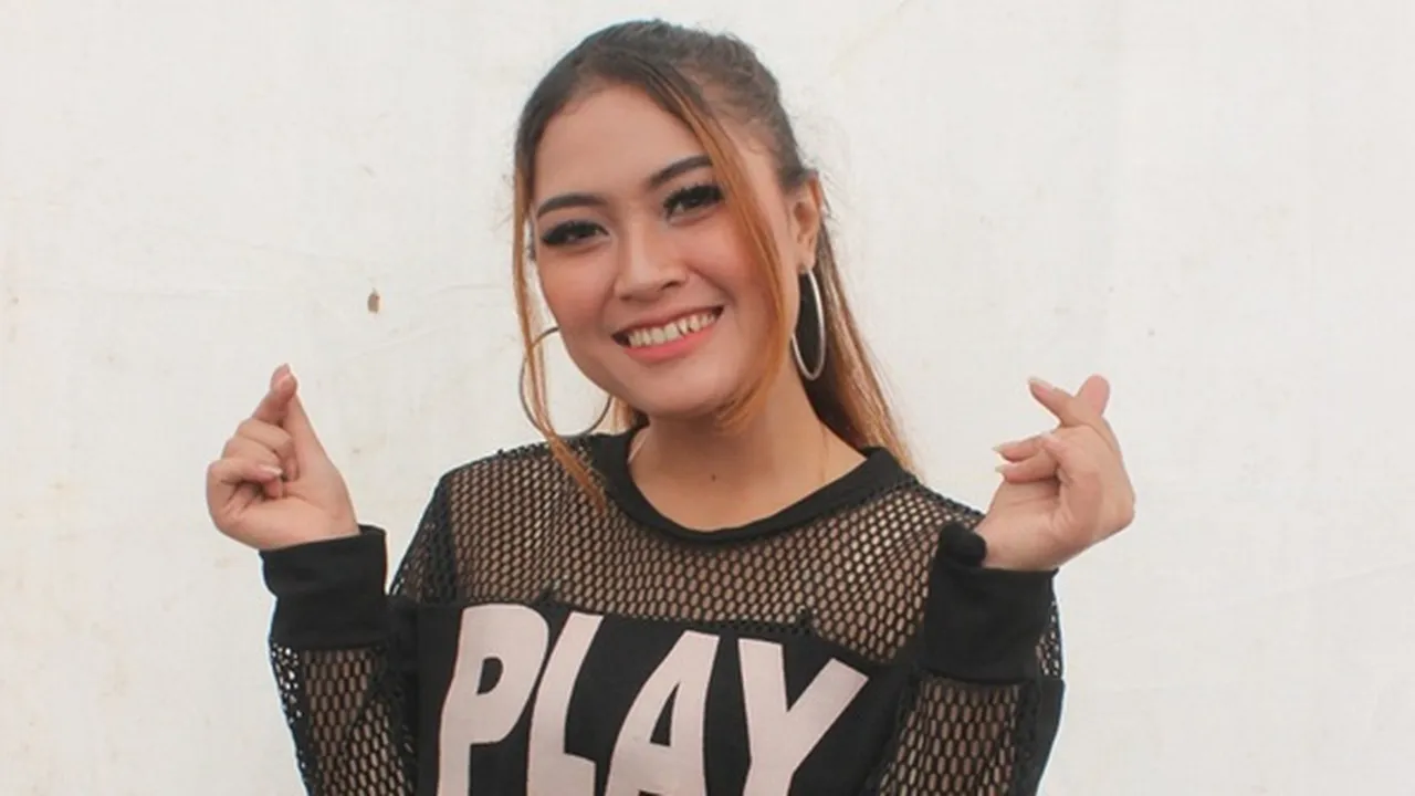 Tampil Tak Seksi, Lia Amelia Pernah Diminta Turun Panggung Oleh Penonton