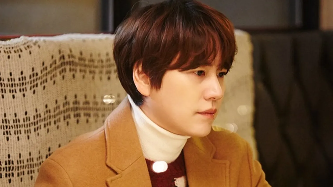 Tampilkan Kisah Putus Cinta, Kyuhyun Super Junior Rilis Teaser Music Video 'Moving On'