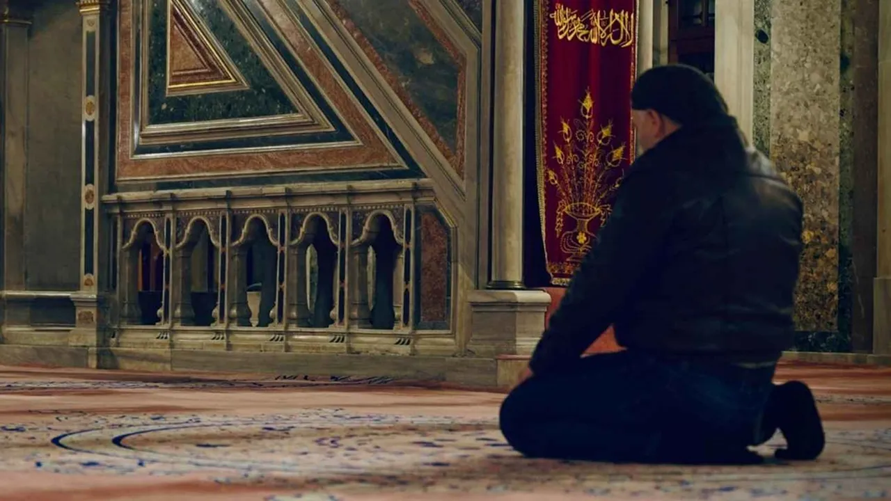 Tanda Orang Mendapatkan Malam Lailatul Qadar, Tubuh Bergetar dan Meneteskan Air Mata