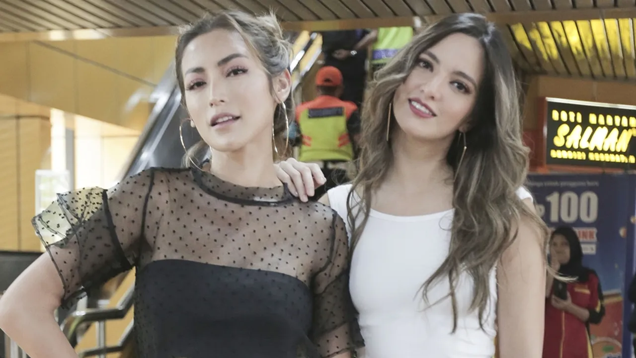 Tanggapi Video Panas Mirip Jessica Iskandar, Nia Ramadhani Fokus Pada Seprai Tanggapi Video Panas Mirip Jessica Iskandar, Nia Ramadhani Fokus Pada Seprai