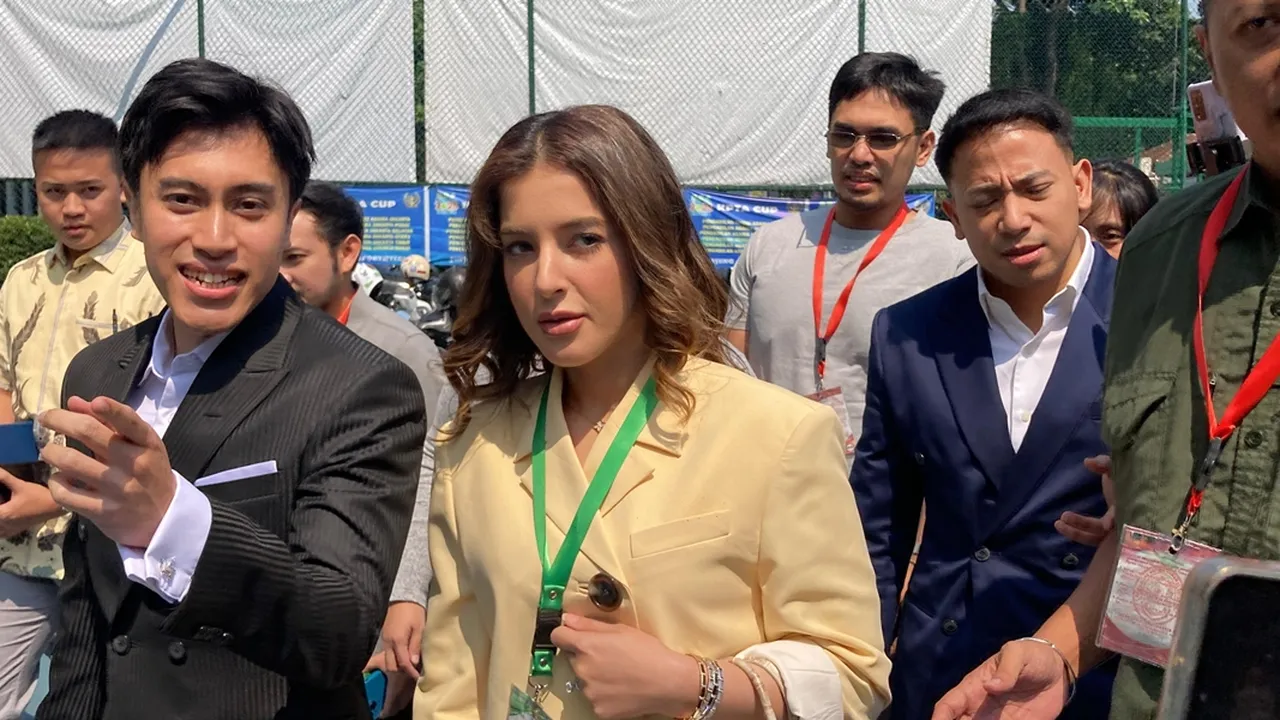 Tasya Farasya dan Ahmad Assegaf Hadir di Sidang Cerai Perdana, Masih Irit Bicara