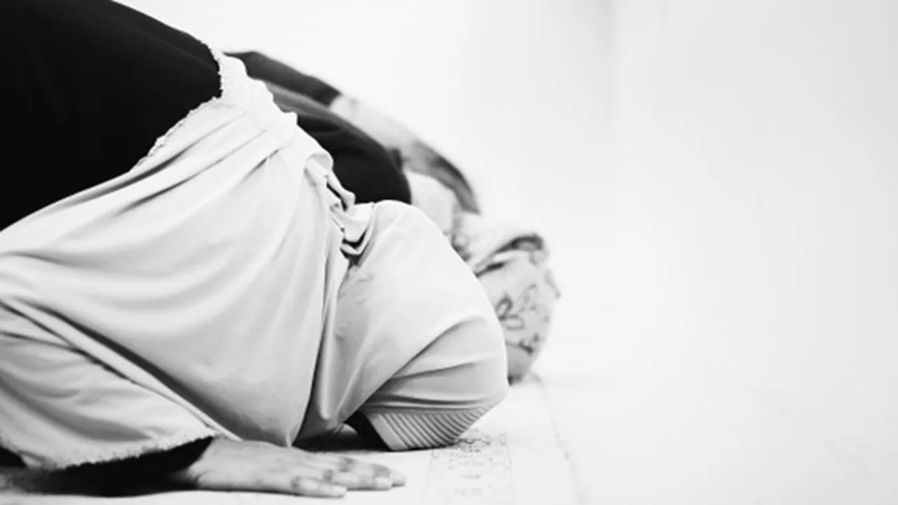 Tata Cara Sholat Jamak Takhir dan Syaratnya, Pahami Bedanya dengan Jamak Taqdim