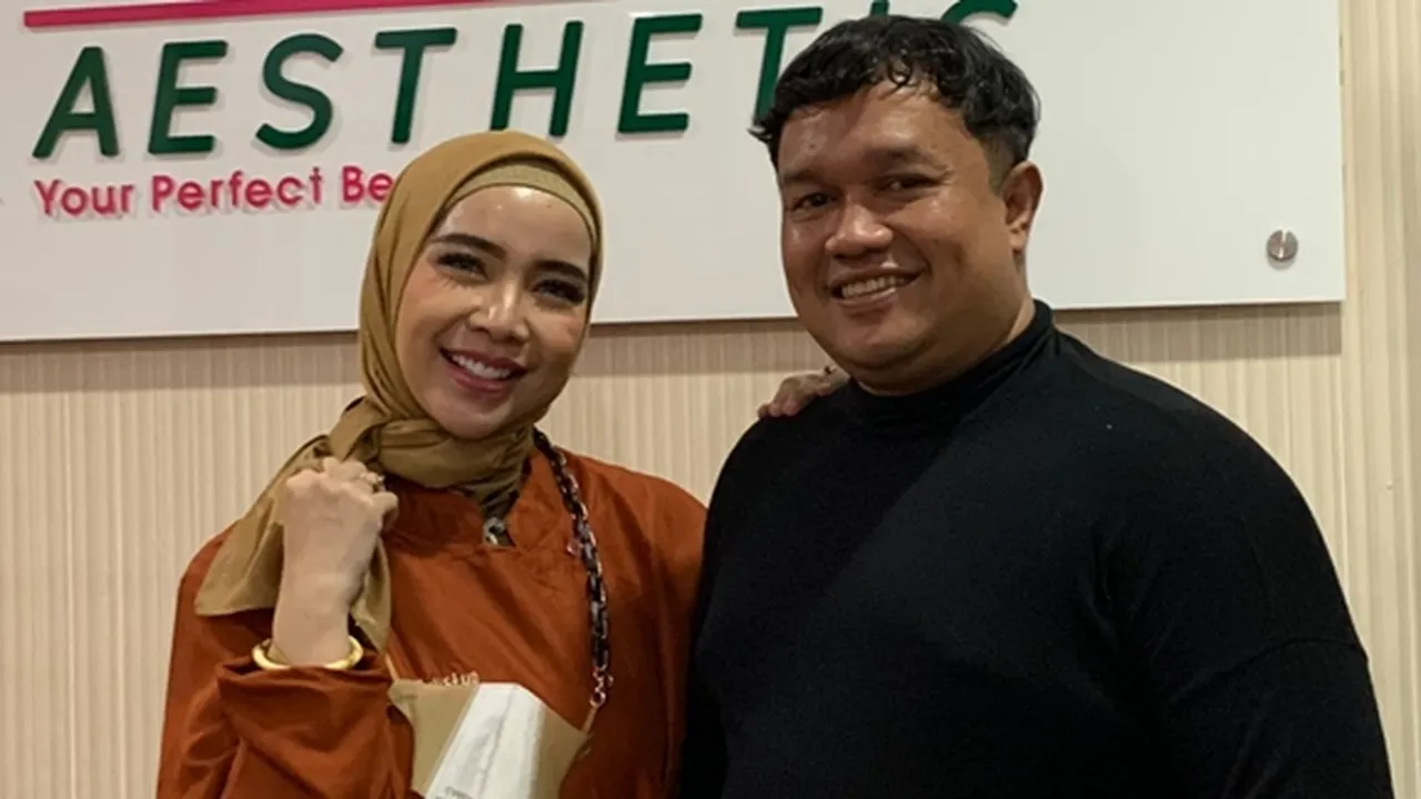 Tata Liem Lakukan Hal Ini Biar Kulitnya Glowing bak Artis Korea