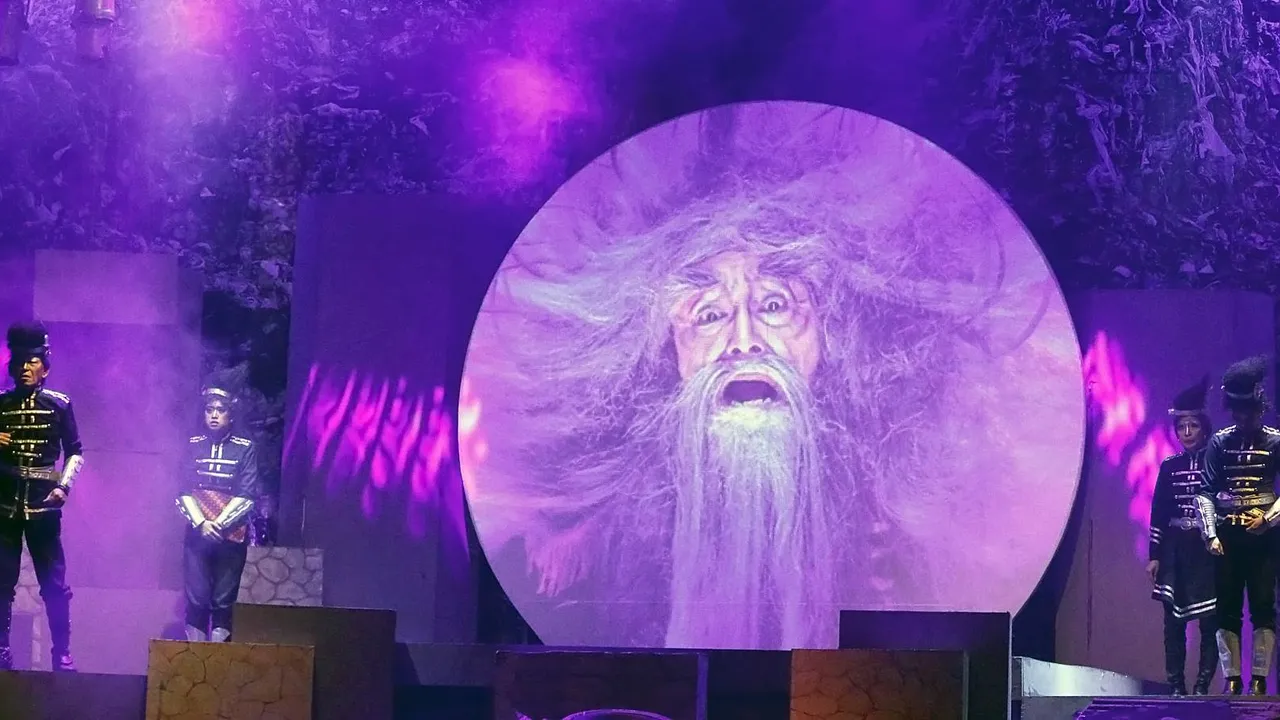 Teater Koma Tampil Muda Dengan Musik K-Pop dan Multimedia