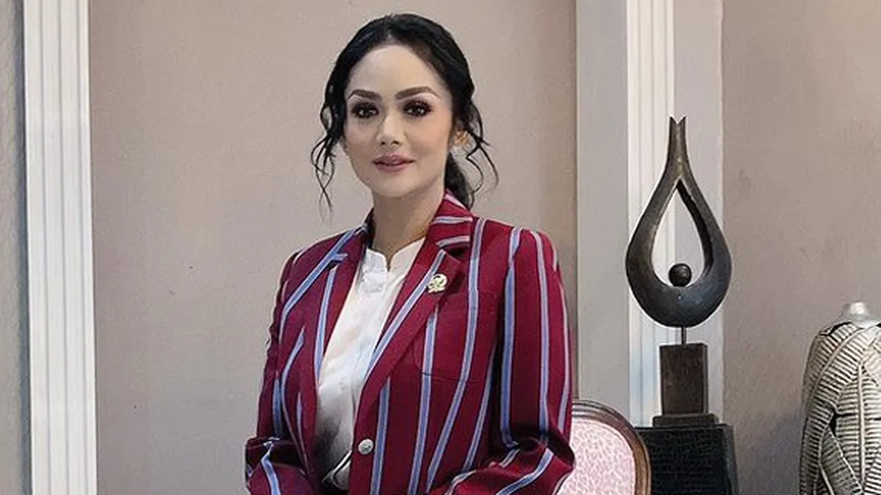 Teduh dan Cantik, Krisdayanti Datang di Acara Lamaran Atta Halilintar dan Aurel Hermansyah