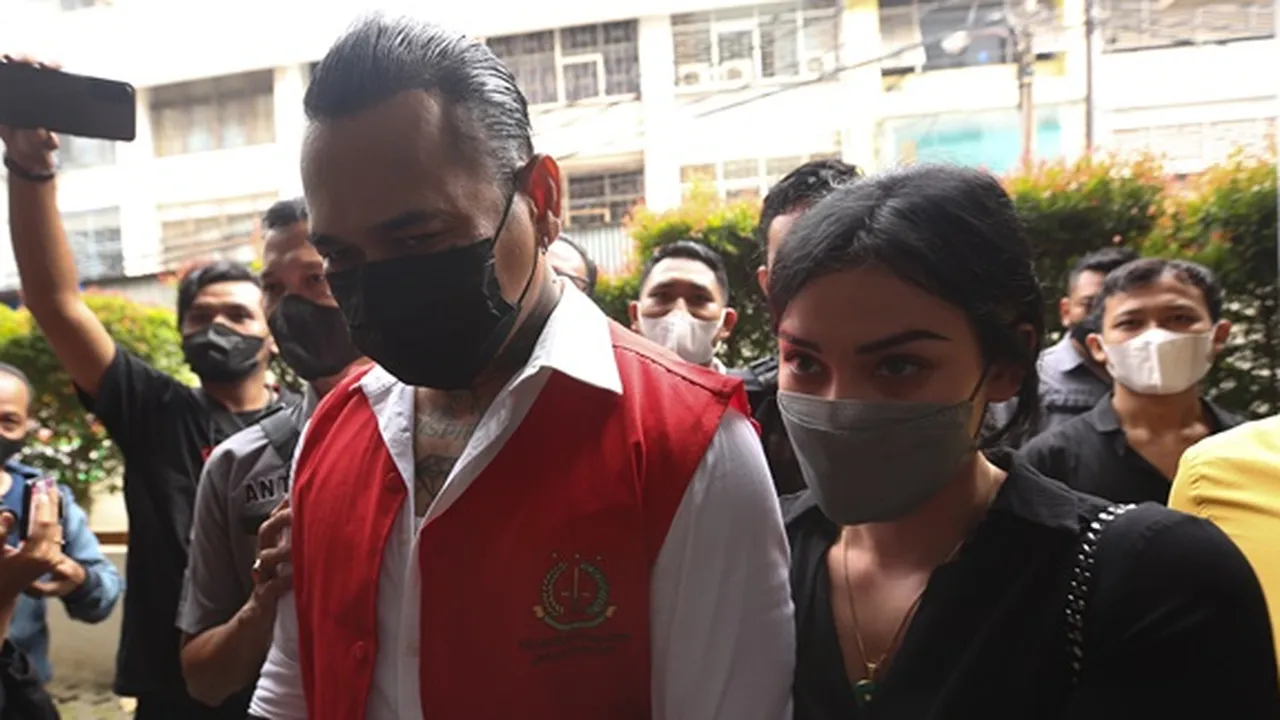 Temani Jerinx di Sidang Putusan, Nora Alexandra: Mentalnya Harus Kuat