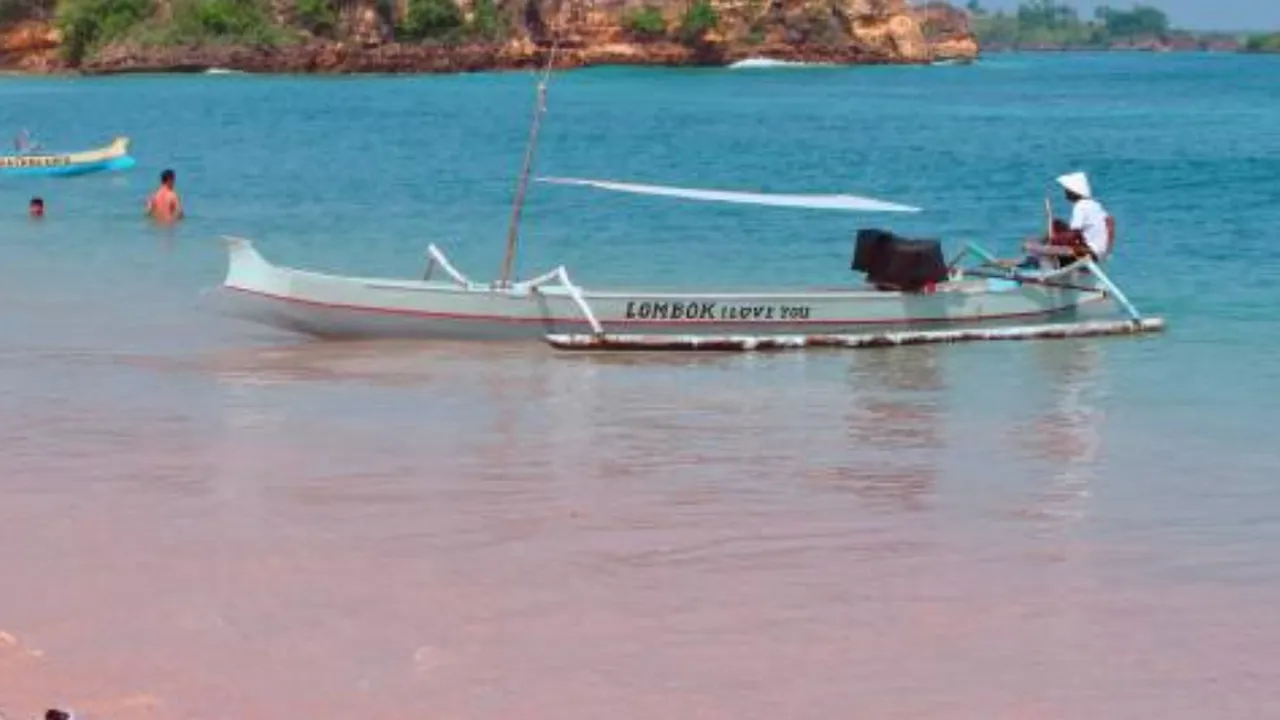 Tempat Wisata Ikonik di Lombok Timur, Dari Pantai Merah Muda hingga Danau Misterius di Dekat Rinjani Tempat Wisata Ikonik di Lombok Timur, Dari Pantai Merah Muda hingga Danau Misterius di Dekat Rinjani