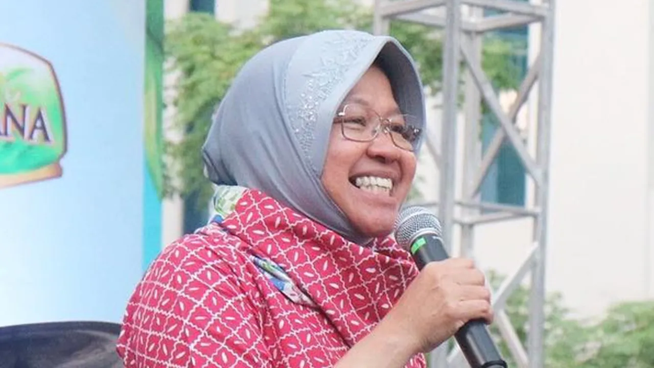 Temui Kedubes Inggris Untuk Indonesia, Bu Risma Gaul Pakai Sepatu Docmart
